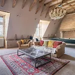 Chateau De L'epinay Hotel 4*