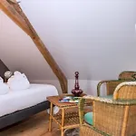Chateau De L'epinay 4* Saint-Georges sur Loire