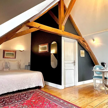 Chateau De L'epinay 3*