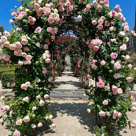 Chateau De L'epinay 3*