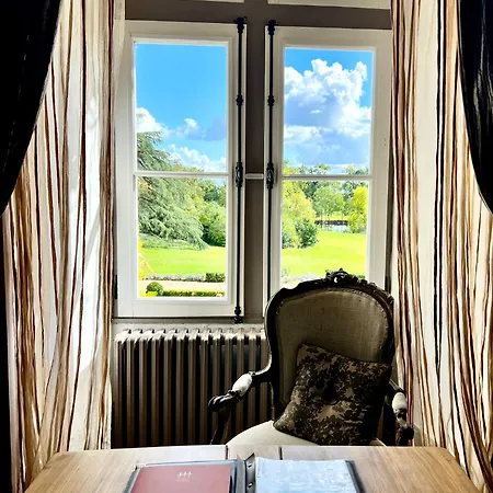 Hotel Chateau De L'epinay 4*