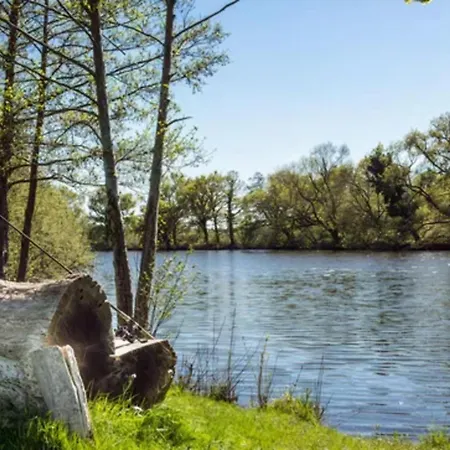 Chateau De L'epinay Hotel 4*