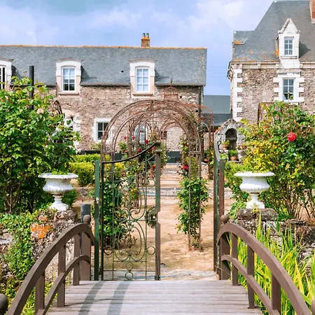 Chateau De L'epinay 4* Saint-Georges sur Loire