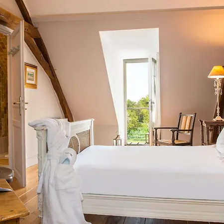 Chateau De L'epinay Hotel 4*