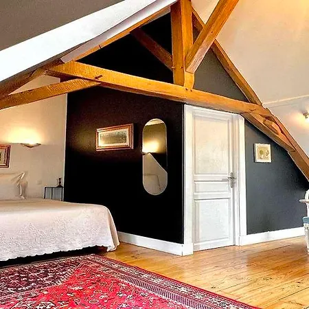 Chateau De L'epinay Hotel