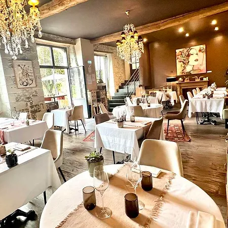 Hotel Chateau De L'epinay 4*