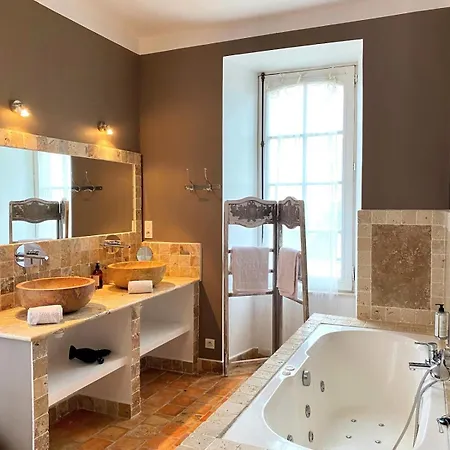 Chateau De L'epinay Szálloda 3*