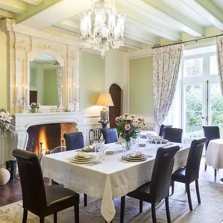 Отель Chateau De L'epinay 4*