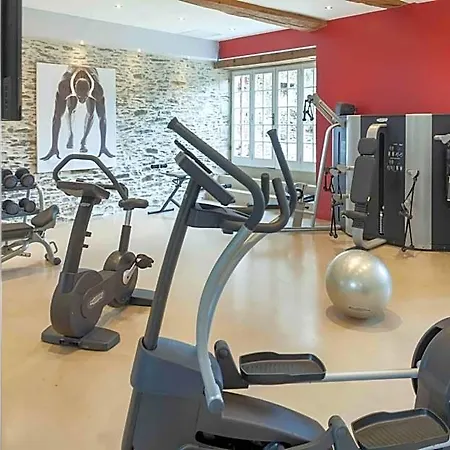מלון Chateau De L'epinay 4*