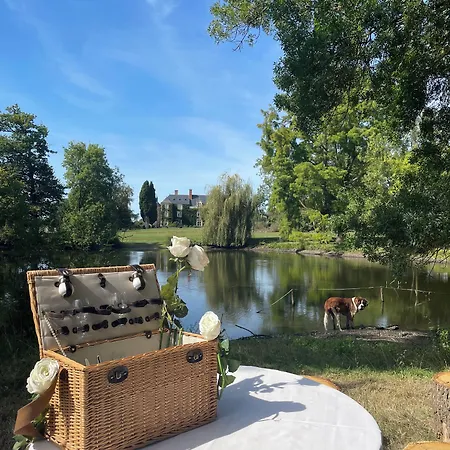 Château De L'epinay 4*