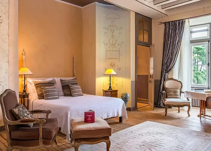 Château De L'epinay 4* Saint-Georges sur Loire