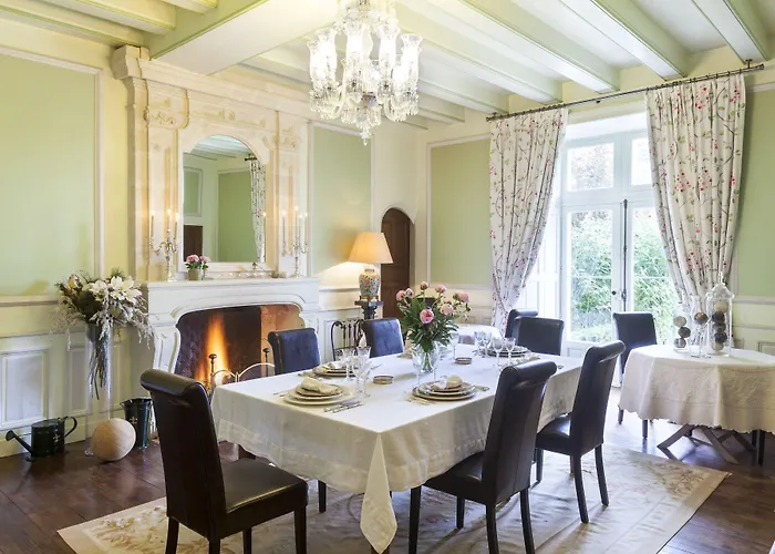 Hotel Chateau De L'epinay 4*